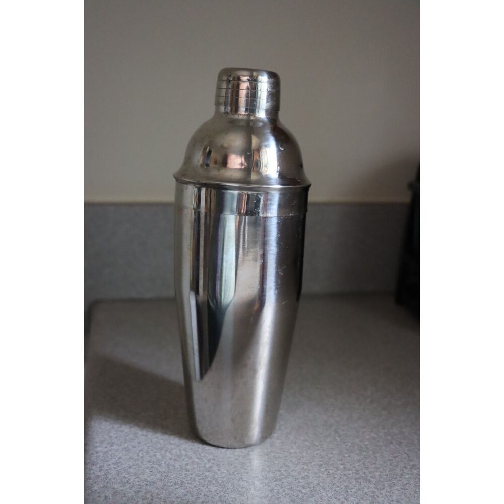 Stainless Steel Cocktail Shaker Metallic Bar Shaker